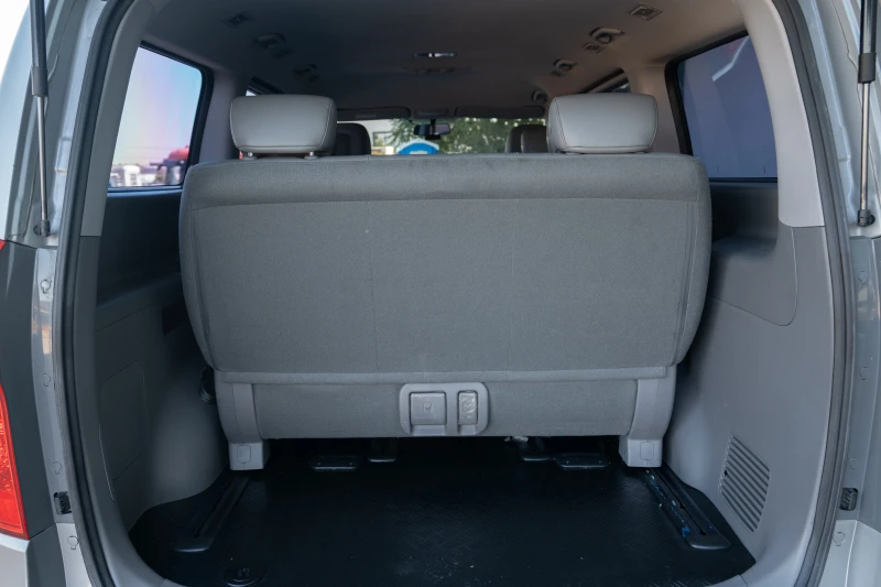 Hyundai Starex GRAND STAREX | 8+ 3 SEATS, снимка 14 - Бусове и автобуси - 51688577