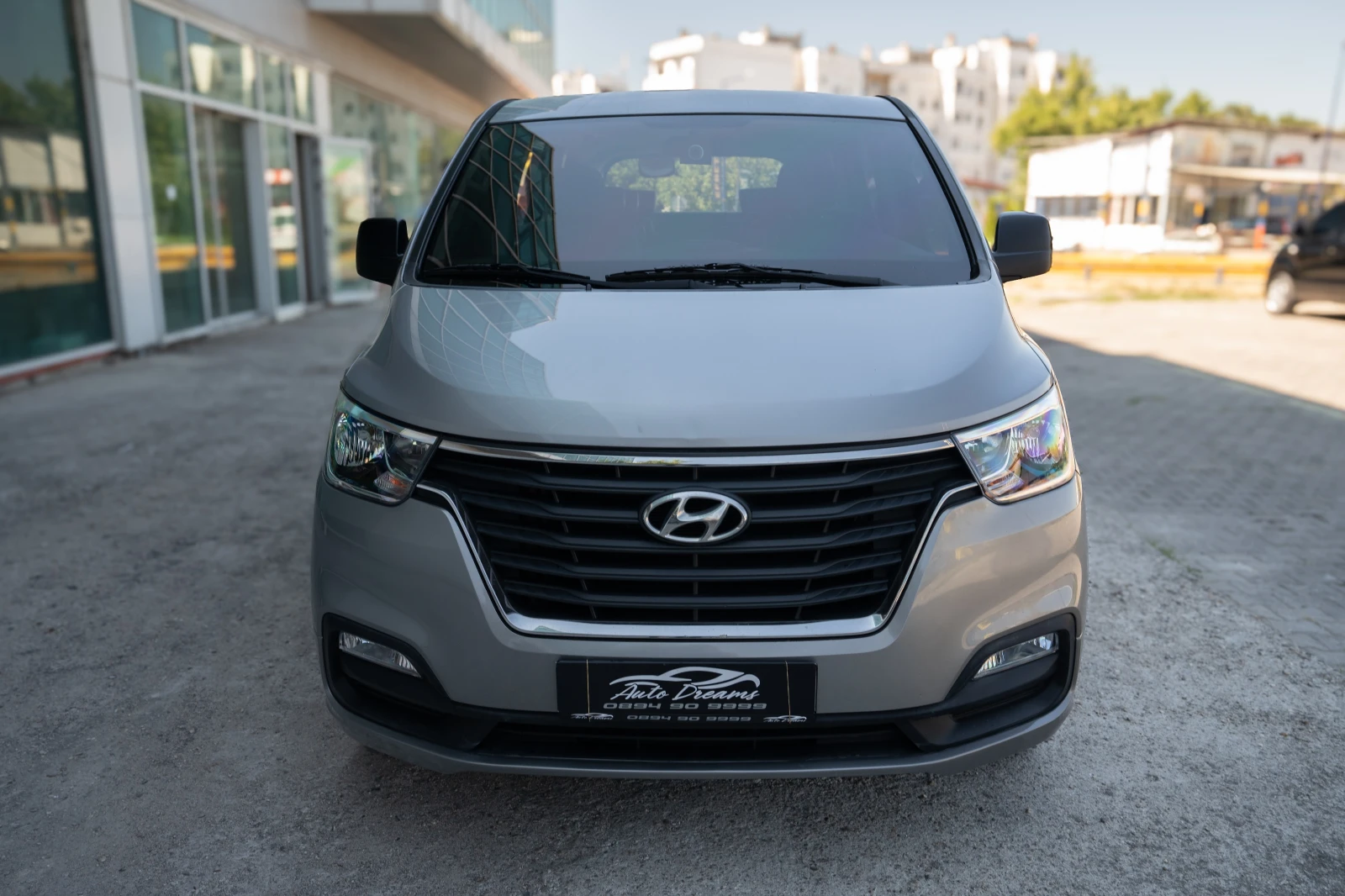 Hyundai Starex GRAND STAREX | 8+ 3 SEATS - изображение 2