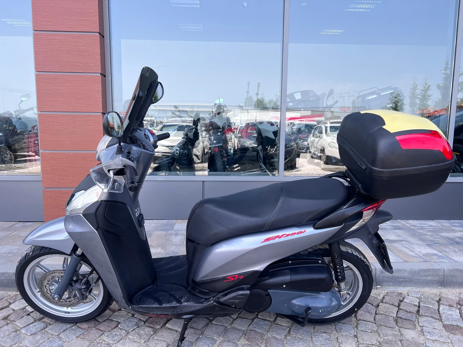 Honda Sh 300i - изображение 6