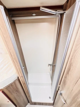 Кемпер ROLLER TEAM Kronos 284TL 5 местен АВТОМАT Mod.2026, снимка 15