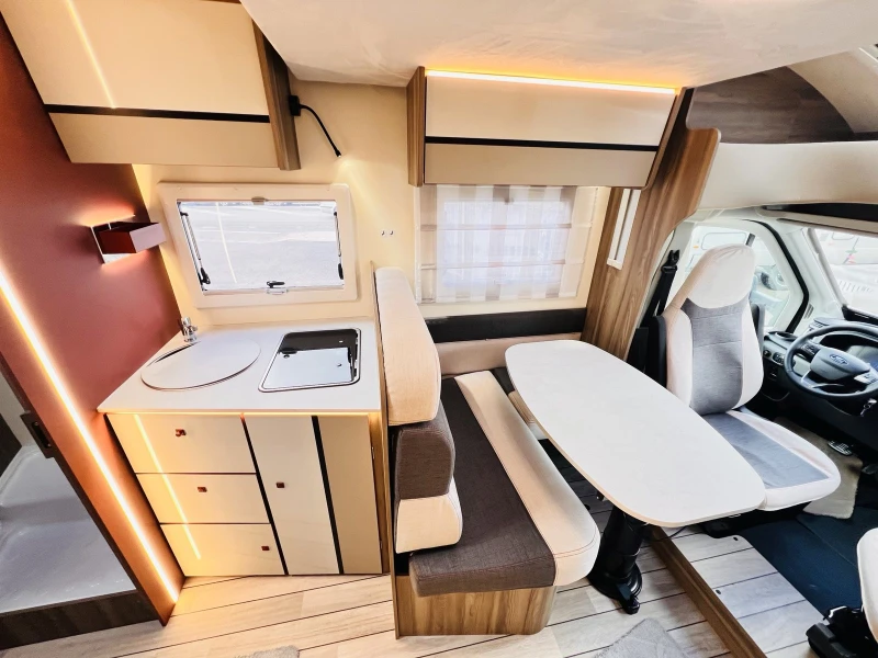 Кемпер ROLLER TEAM Kronos 284TL 5 местен АВТОМАT Mod.2026, снимка 9 - Каравани и кемпери - 53301767