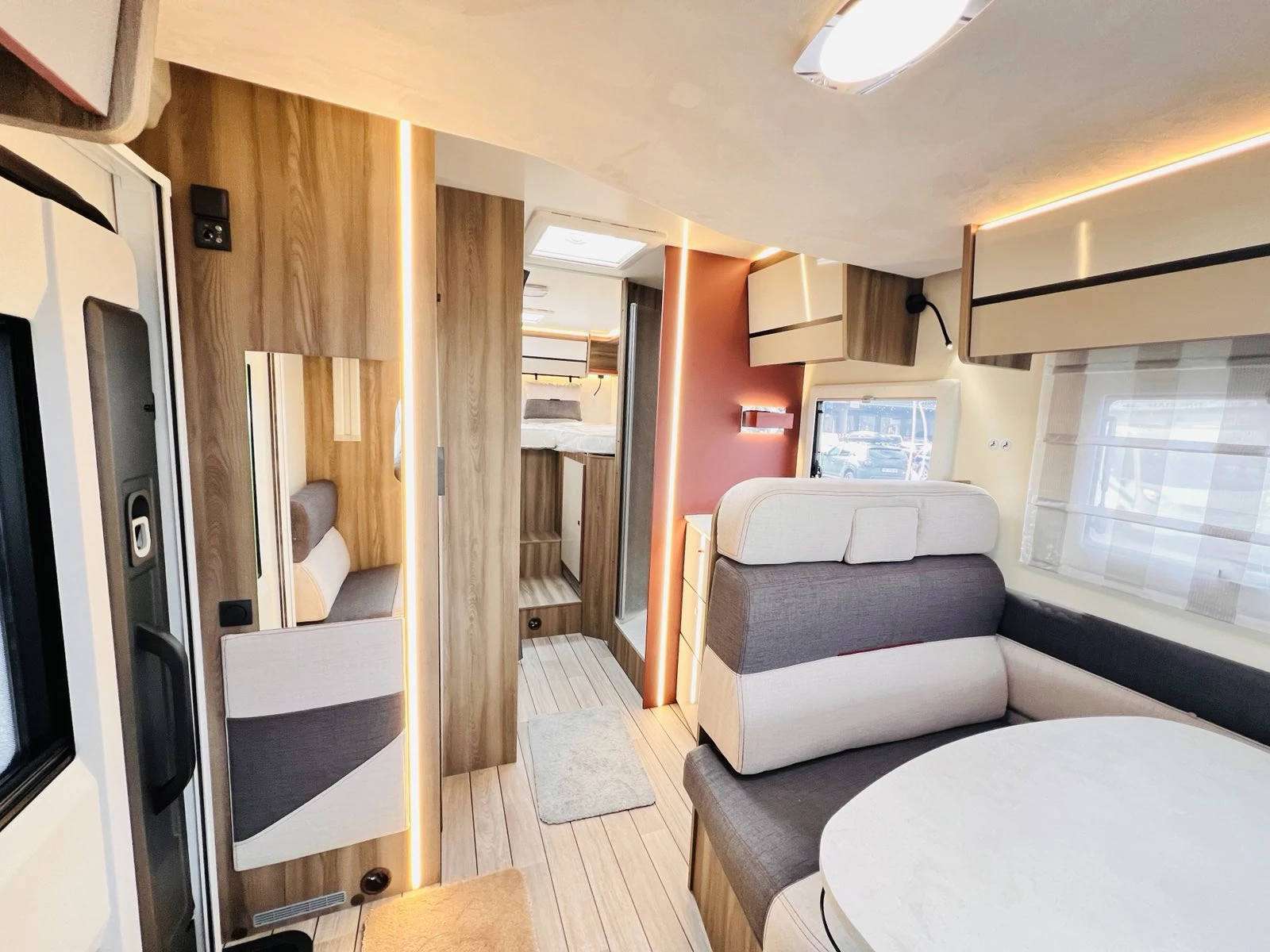 Кемпер ROLLER TEAM Kronos 284TL 5 местен АВТОМАT Mod.2026 - изображение 8