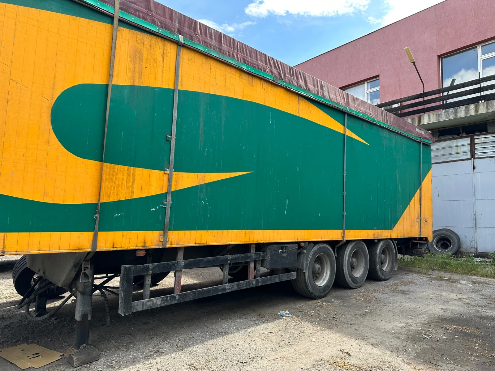 Полуремарке Benalu T34, снимка 2 - Ремаркета - 54601397