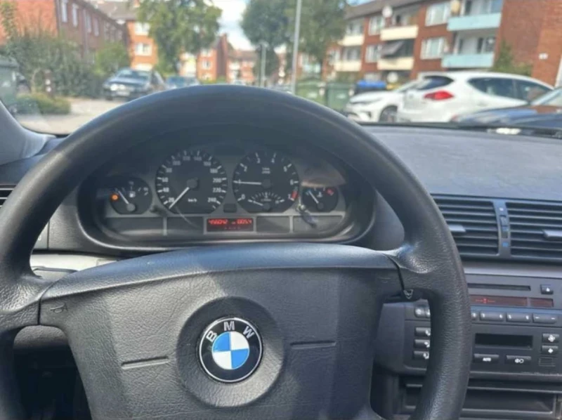 BMW 316, снимка 7 - Автомобили и джипове - 47476060