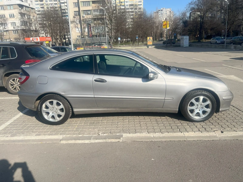 Mercedes-Benz C 200 Kompresor, снимка 3 - Автомобили и джипове - 49042085