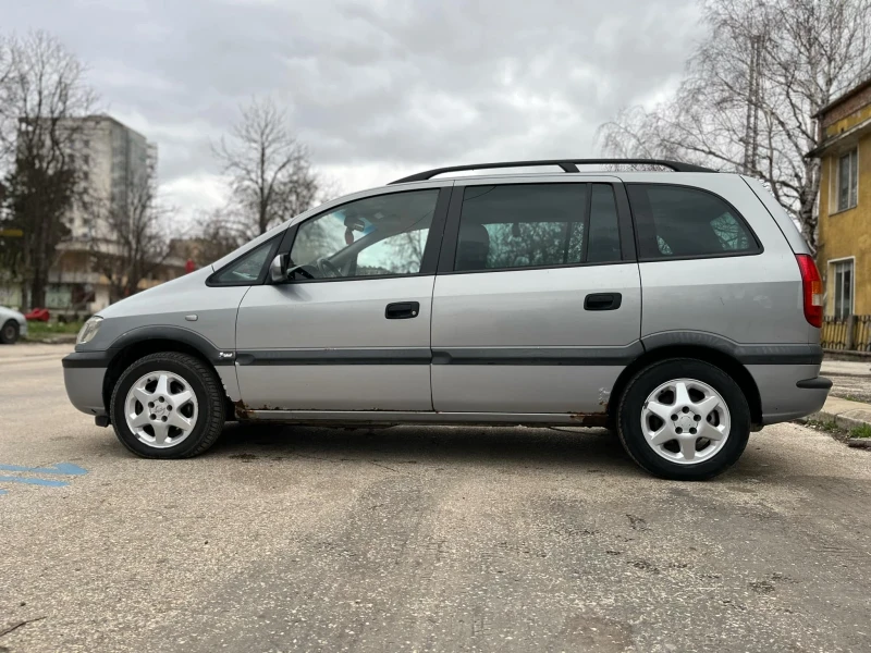 Opel Zafira 1.8 125 кс газ бензин, снимка 6 - Автомобили и джипове - 49549035