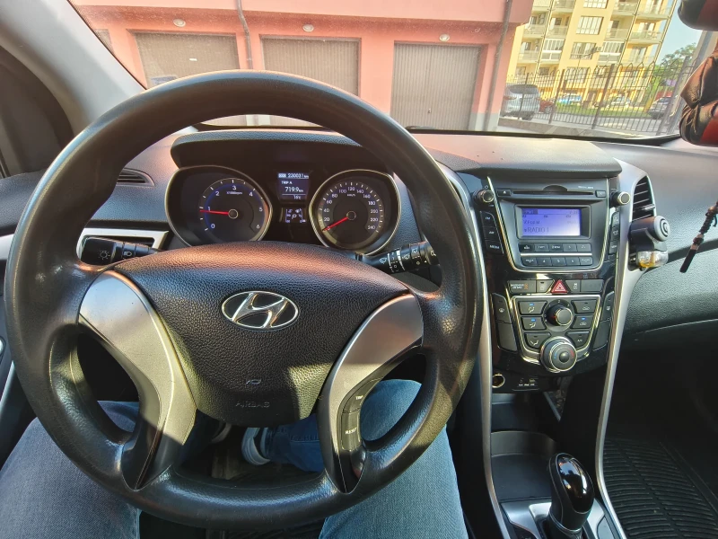 Hyundai I30 1.6, снимка 4 - Автомобили и джипове - 52913131