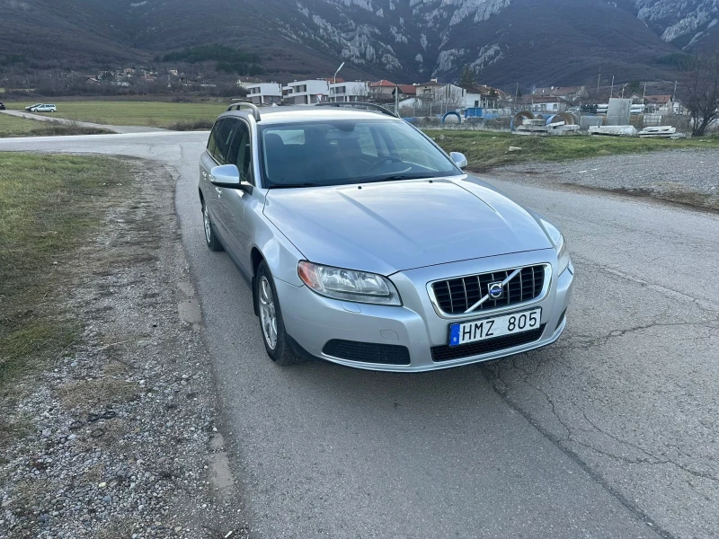 Volvo V70 2.0 i-ръчка, снимка 2 - Автомобили и джипове - 52356366