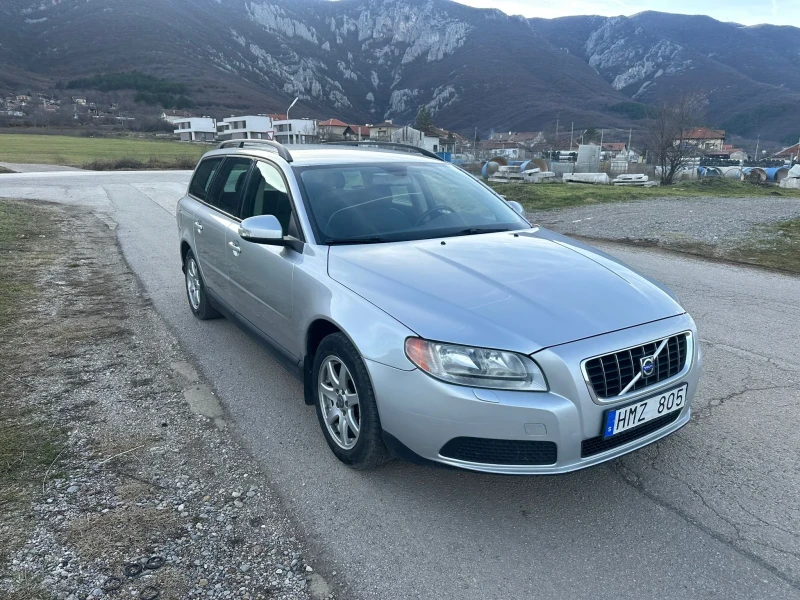 Volvo V70 2.0 i-ръчка, снимка 3 - Автомобили и джипове - 52356366