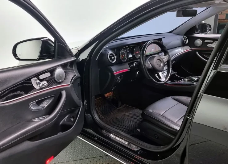 Mercedes-Benz E 220 E220d Avantgarde - изображение 8