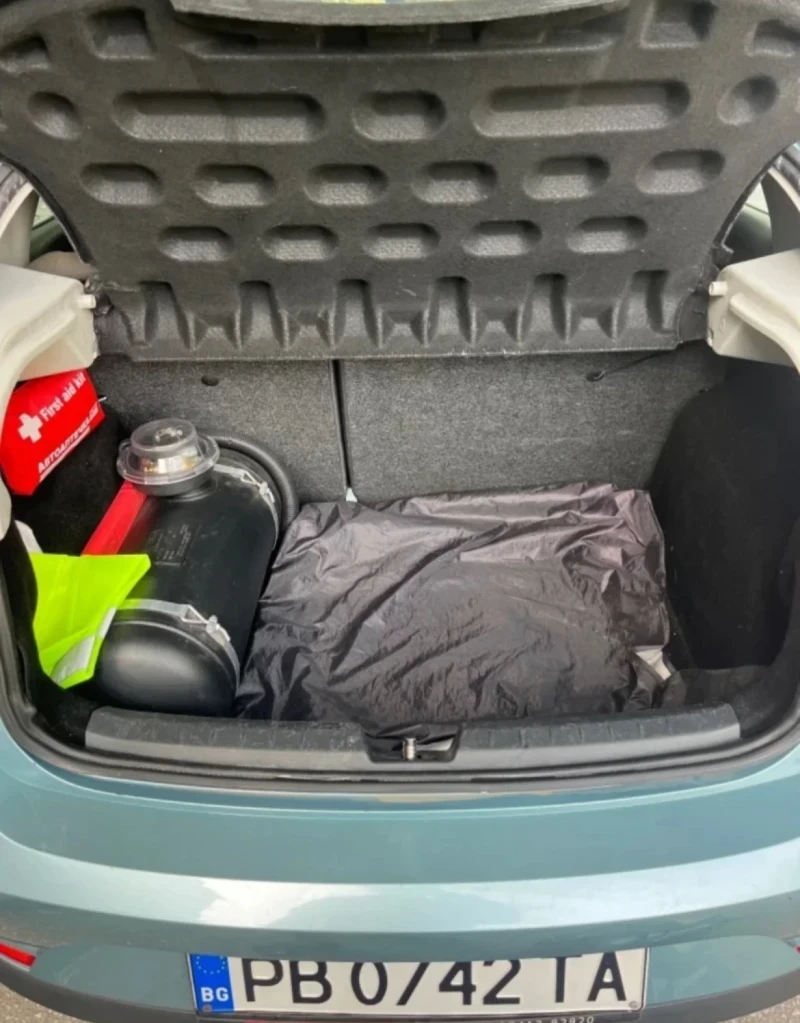 Seat Ibiza 1.4 Бензин/Газ, снимка 6 - Автомобили и джипове - 52852119