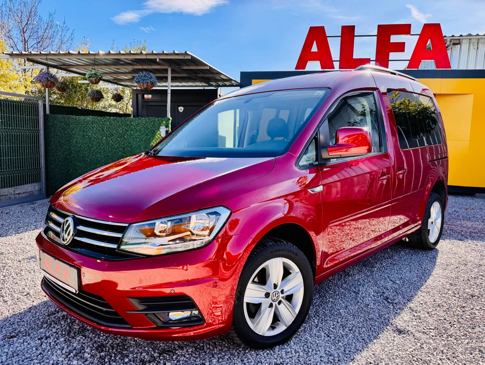 VW Caddy 1.4i/ФАБР.МЕТАН/144х.км/1 СОБСТВЕНИК/НОВА///, снимка 1