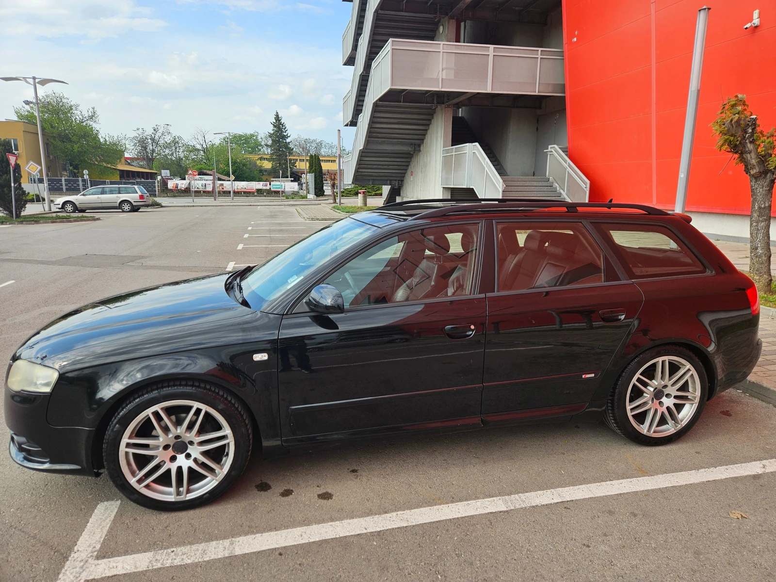 Audi A4 Avant S-line - изображение 2