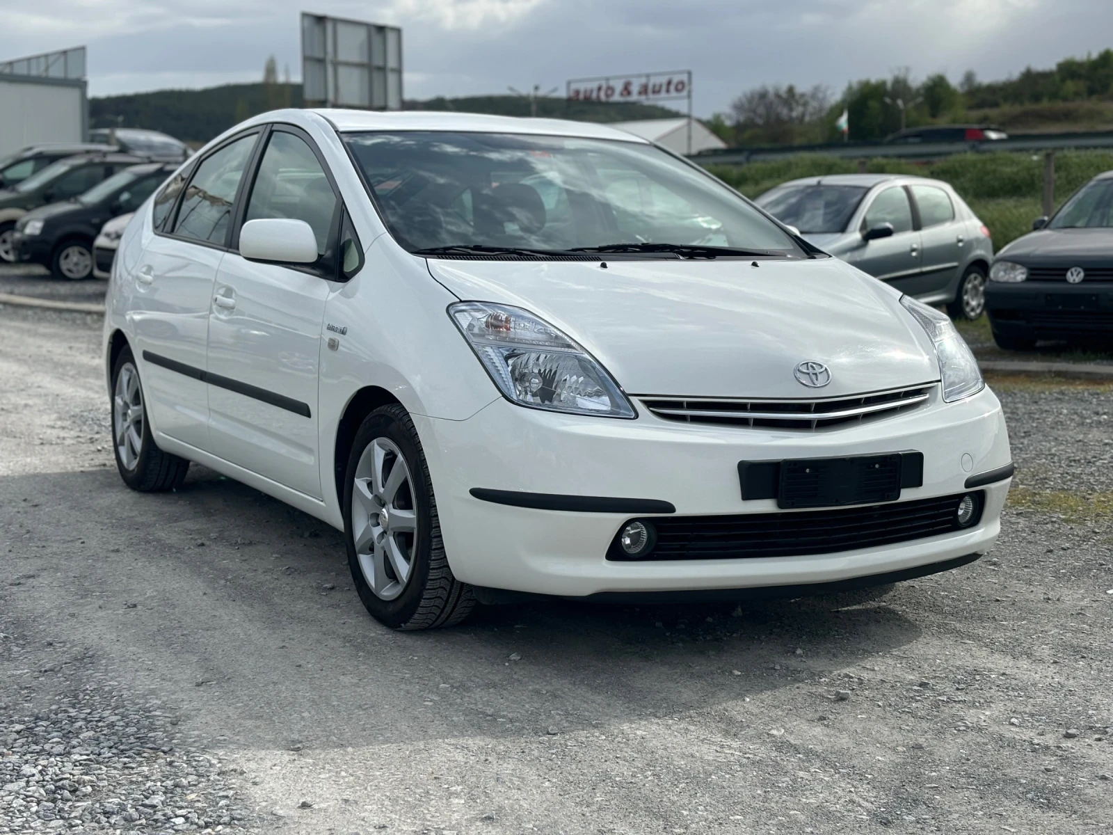 Toyota Prius 1.5 - изображение 3