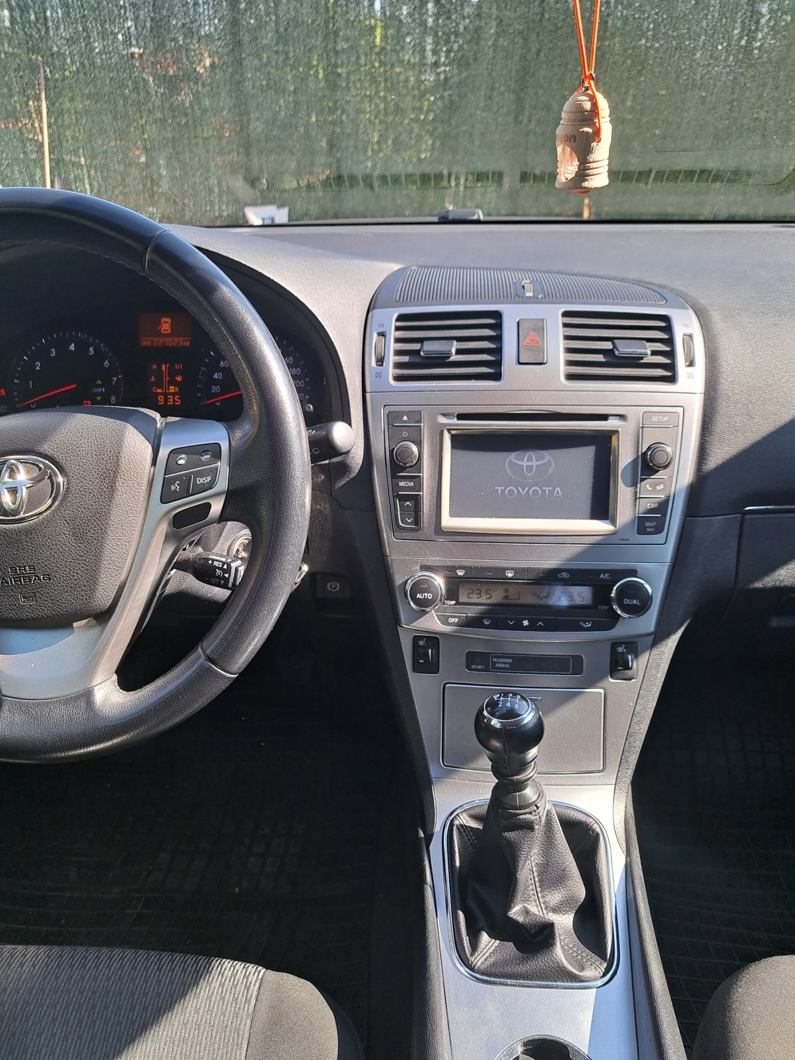 Toyota Avensis 1.8 VVT-i FaseLift - изображение 8