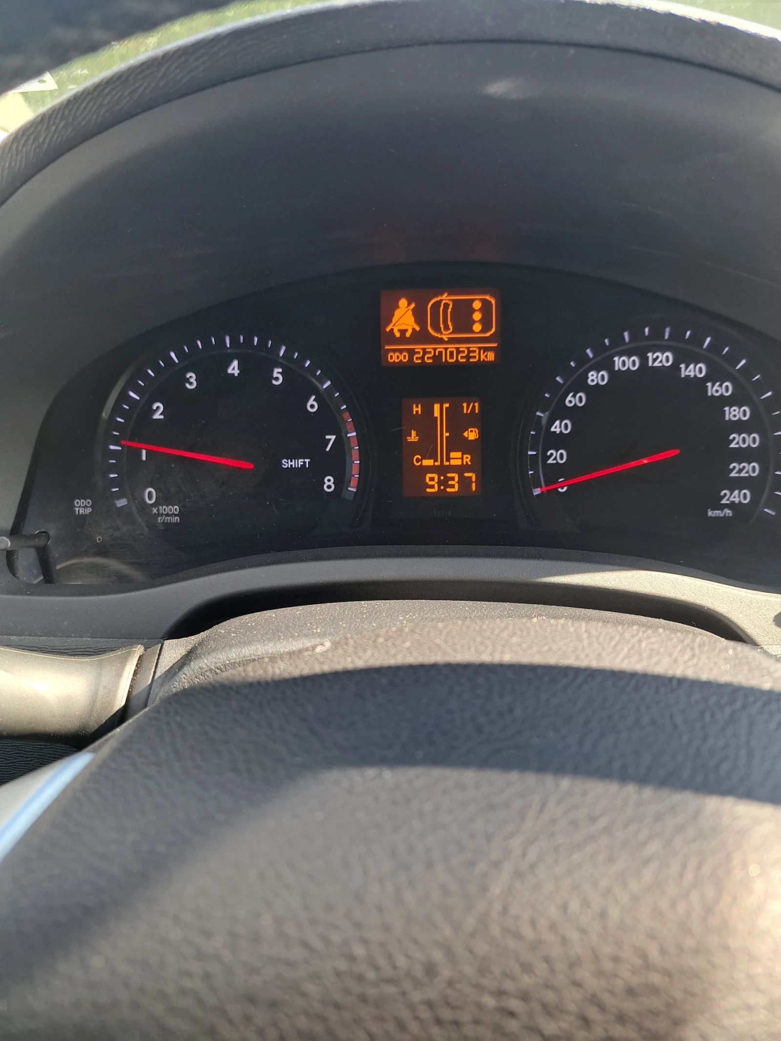 Toyota Avensis 1.8 VVT-i FaseLift - изображение 5