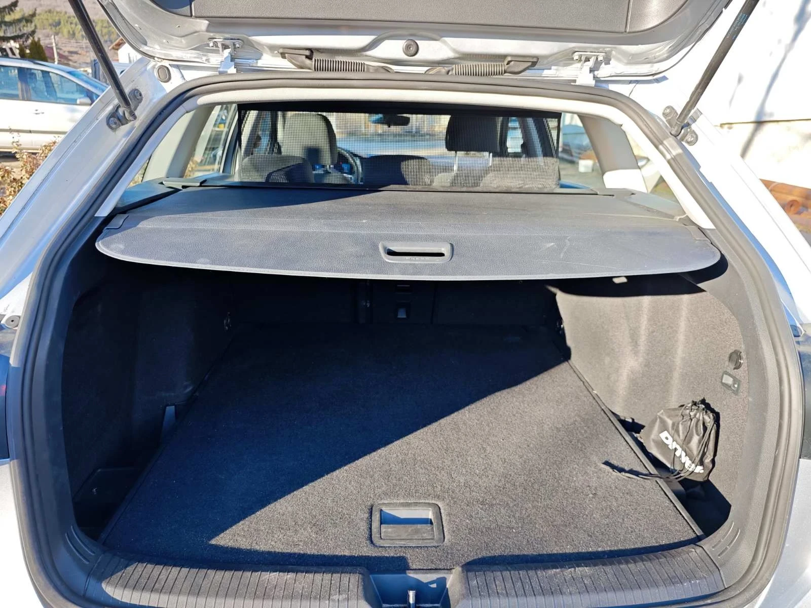 VW Golf Гаранция - 2.0tdi 150hp DSG7, 2021 - изображение 8