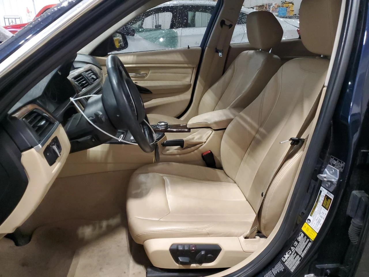 BMW 335 XI* Head Up* Камера* Keyless* Авто Кредит - изображение 7