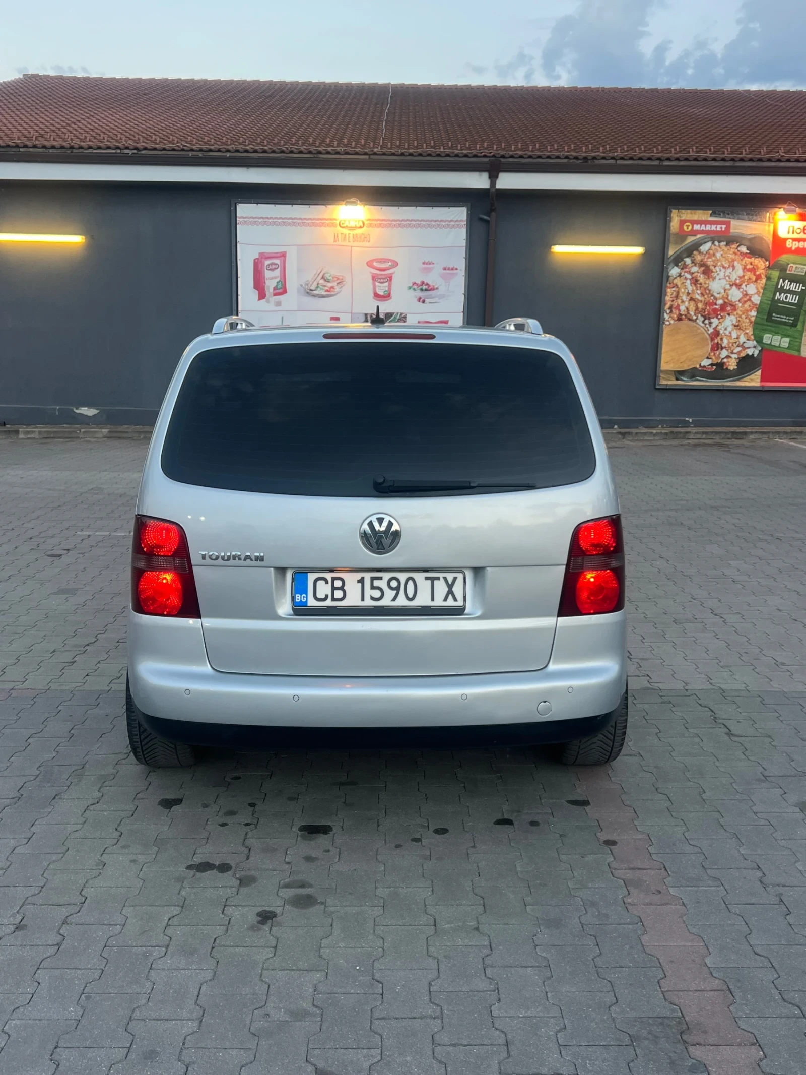 VW Touran 2.0TDI // DSG // Нави // Кожа // Подгрев // Лизинг - изображение 8