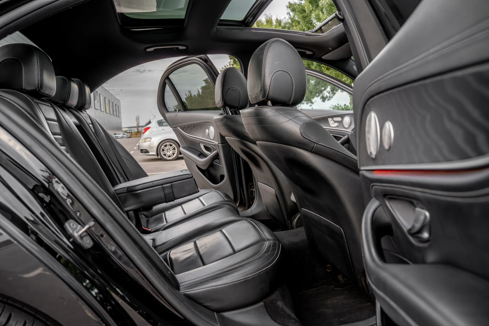 Mercedes-Benz E 220 PANORAMA | BURMESTER | 360  | DIGITAL | Mobile.bg   11