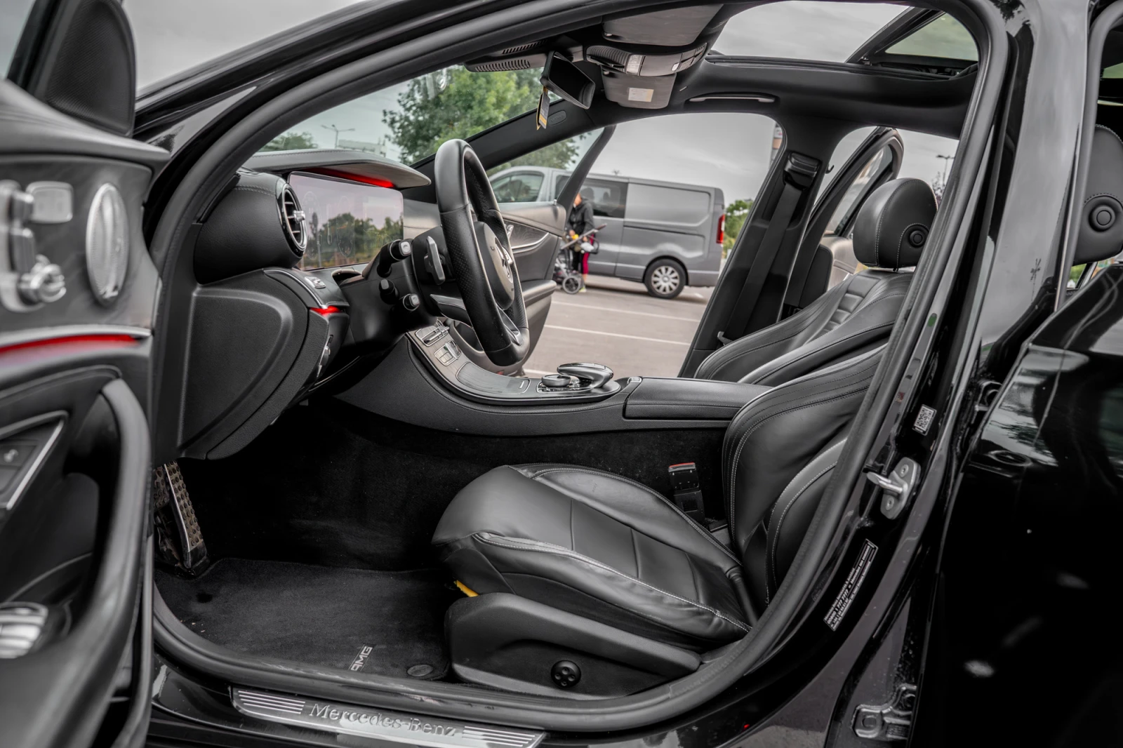 Mercedes-Benz E 220 PANORAMA | BURMESTER | 360 камера | DIGITAL - изображение 9