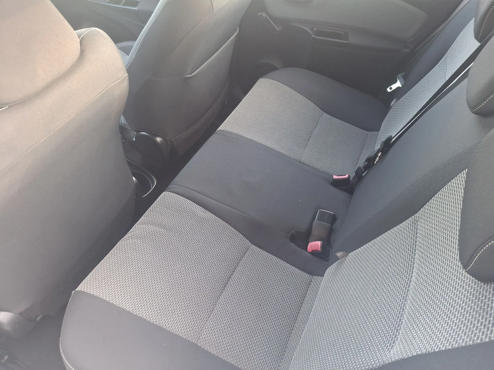 Toyota Yaris 1.5Hybrid * * facelift * * EURO6  | Mobile.bg — изображение 17