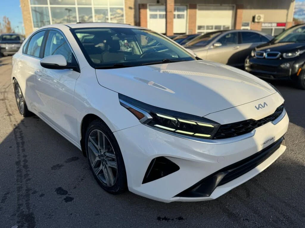 Kia Forte EX FWD* BLINDSPOT* CARPLAY* KEYLESS* DISTRONIC*  | Mobile.bg   2