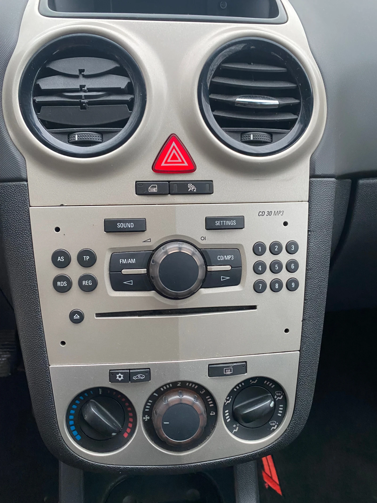 Opel Corsa 1.0 - изображение 9