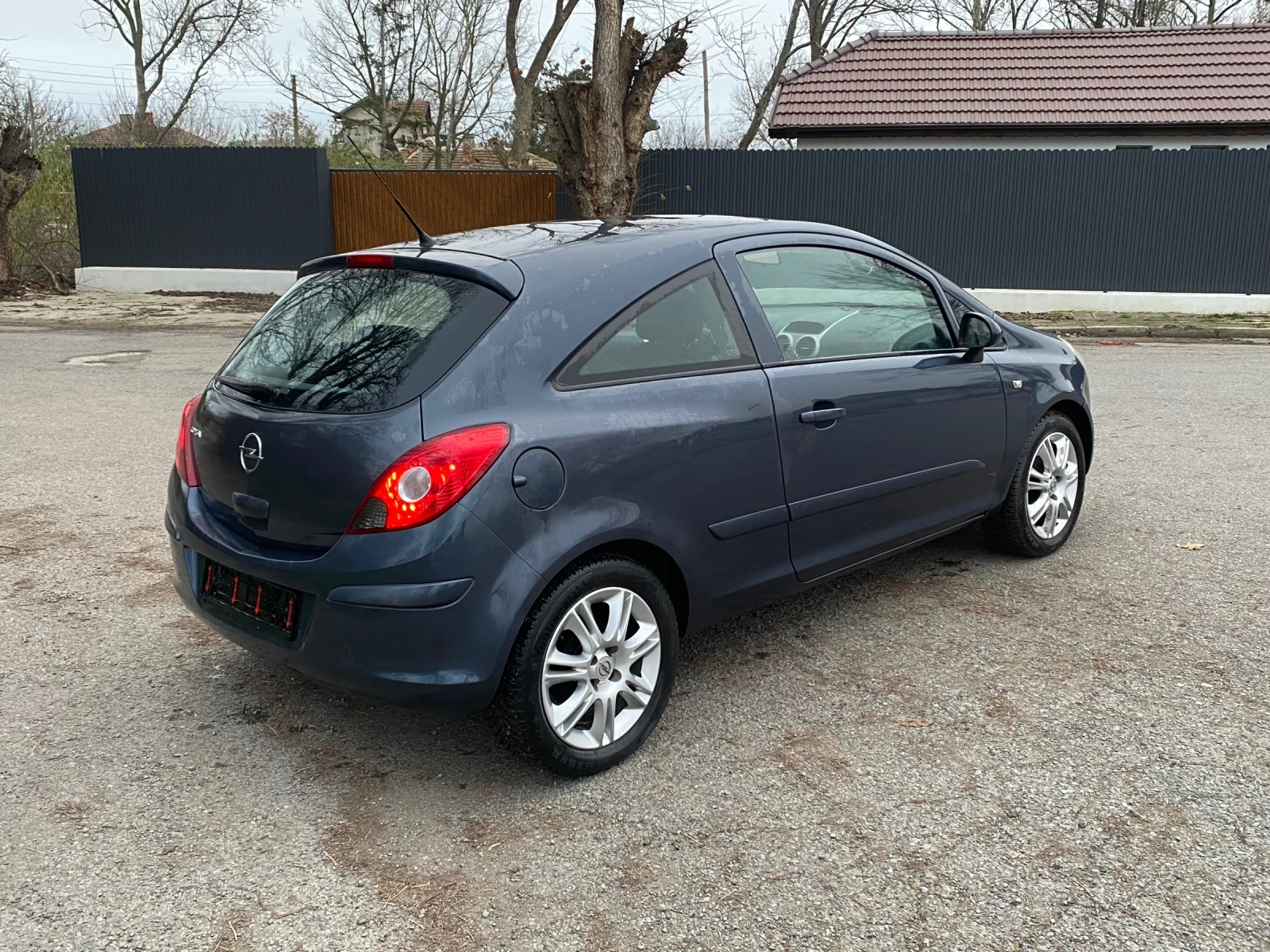 Opel Corsa 1.0 - изображение 5