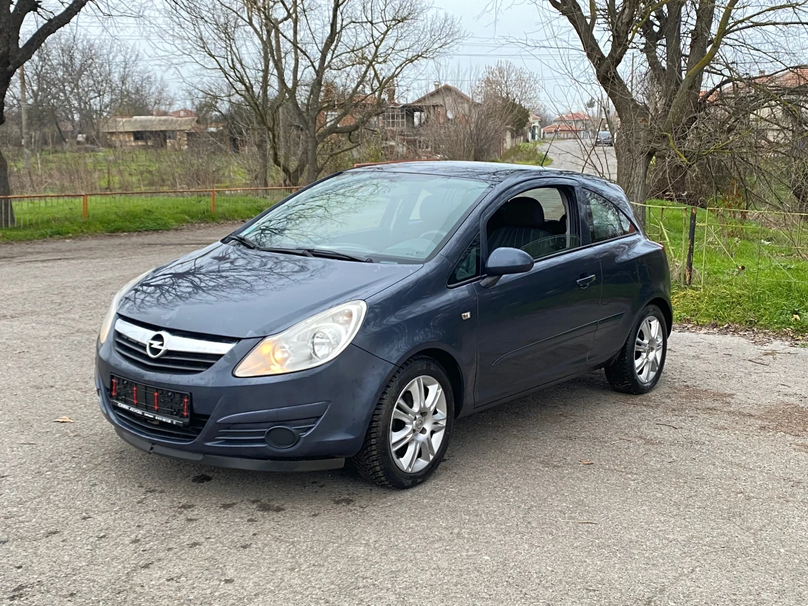 Opel Corsa 1.0 - изображение 2