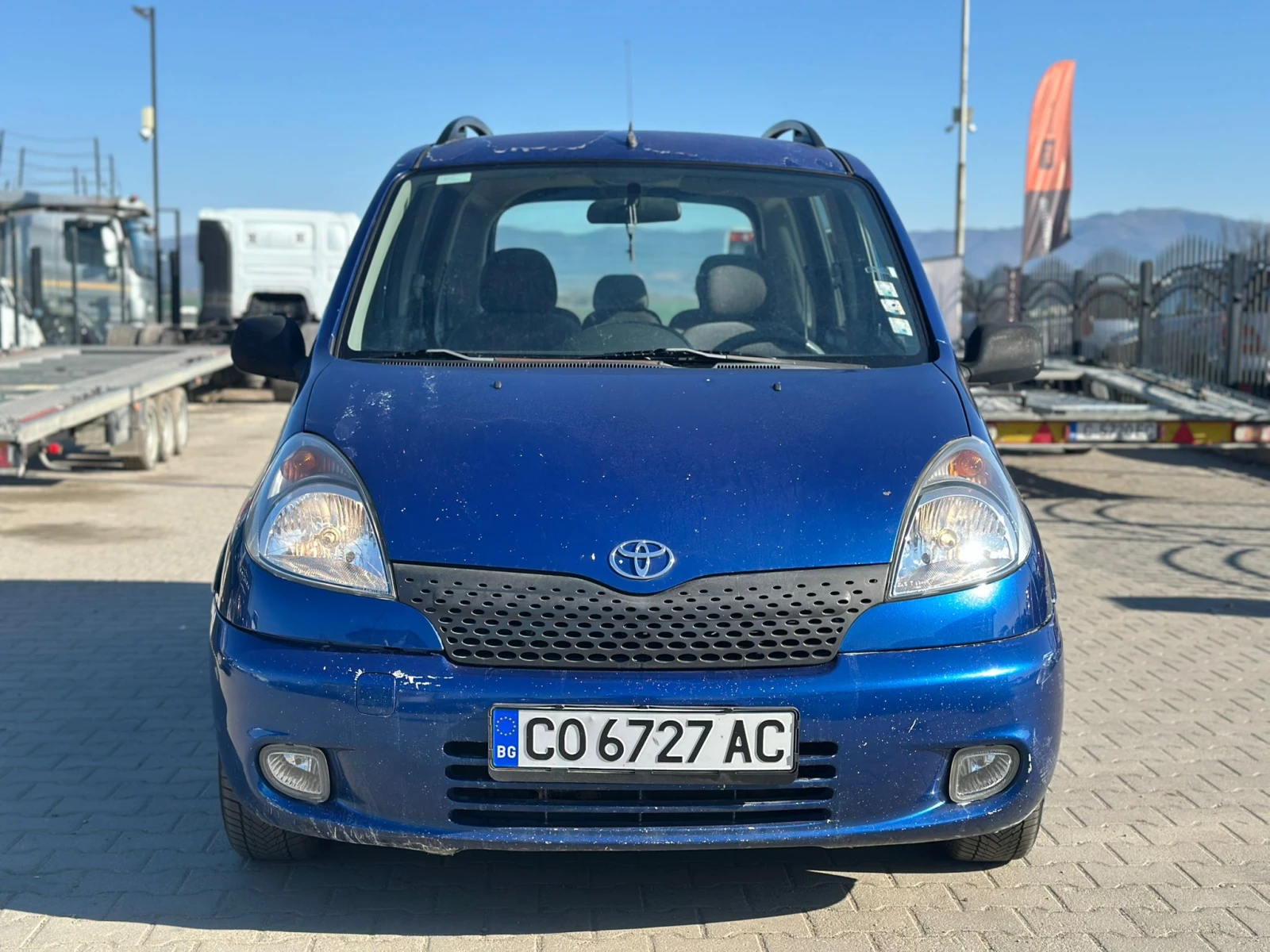 Toyota Yaris verso / 1.3I / ВСИЧКО ПЛАТЕНО / ОБСЛУЖЕНА+ ЗИМНИ ГУМИ /, снимка 4 - Автомобили и джипове - 53813729