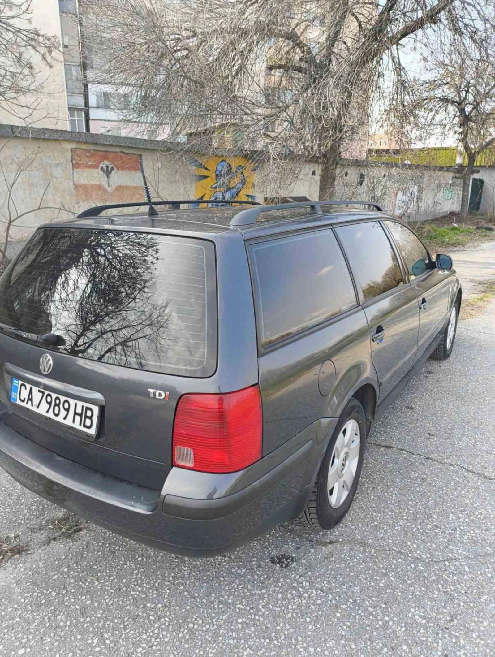 VW Passat 1.9 TDI, снимка 5 - Автомобили и джипове - 53877034