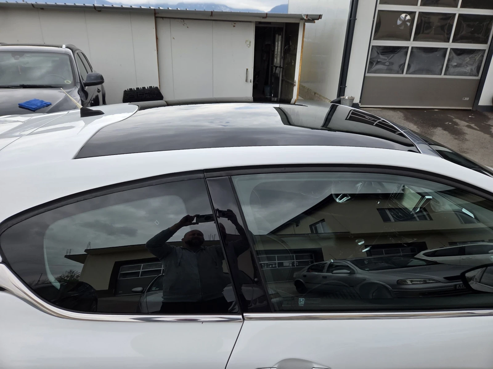 Peugeot 208 ПАНОРАМА! КОЖЕН САЛОН! НАВИГАЦИЯ!, снимка 7 - Автомобили и джипове - 54054149