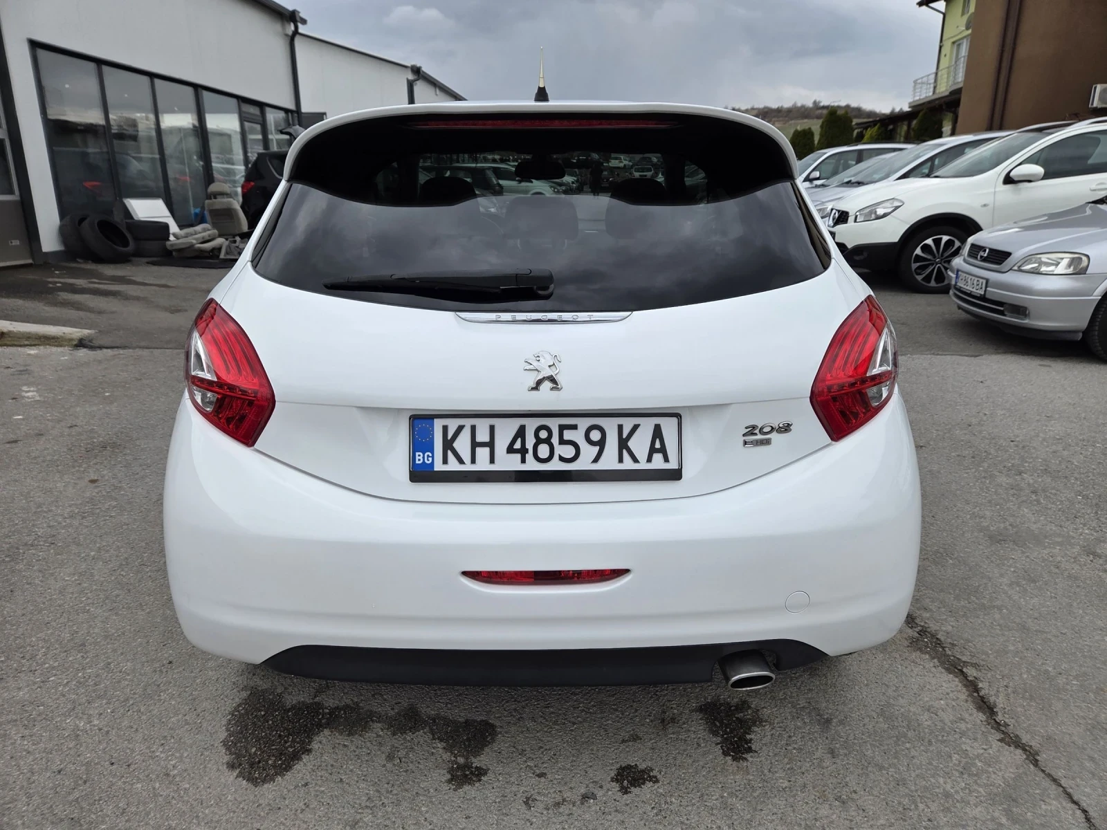 Peugeot 208 ПАНОРАМА! КОЖЕН САЛОН! НАВИГАЦИЯ!, снимка 3 - Автомобили и джипове - 54054149