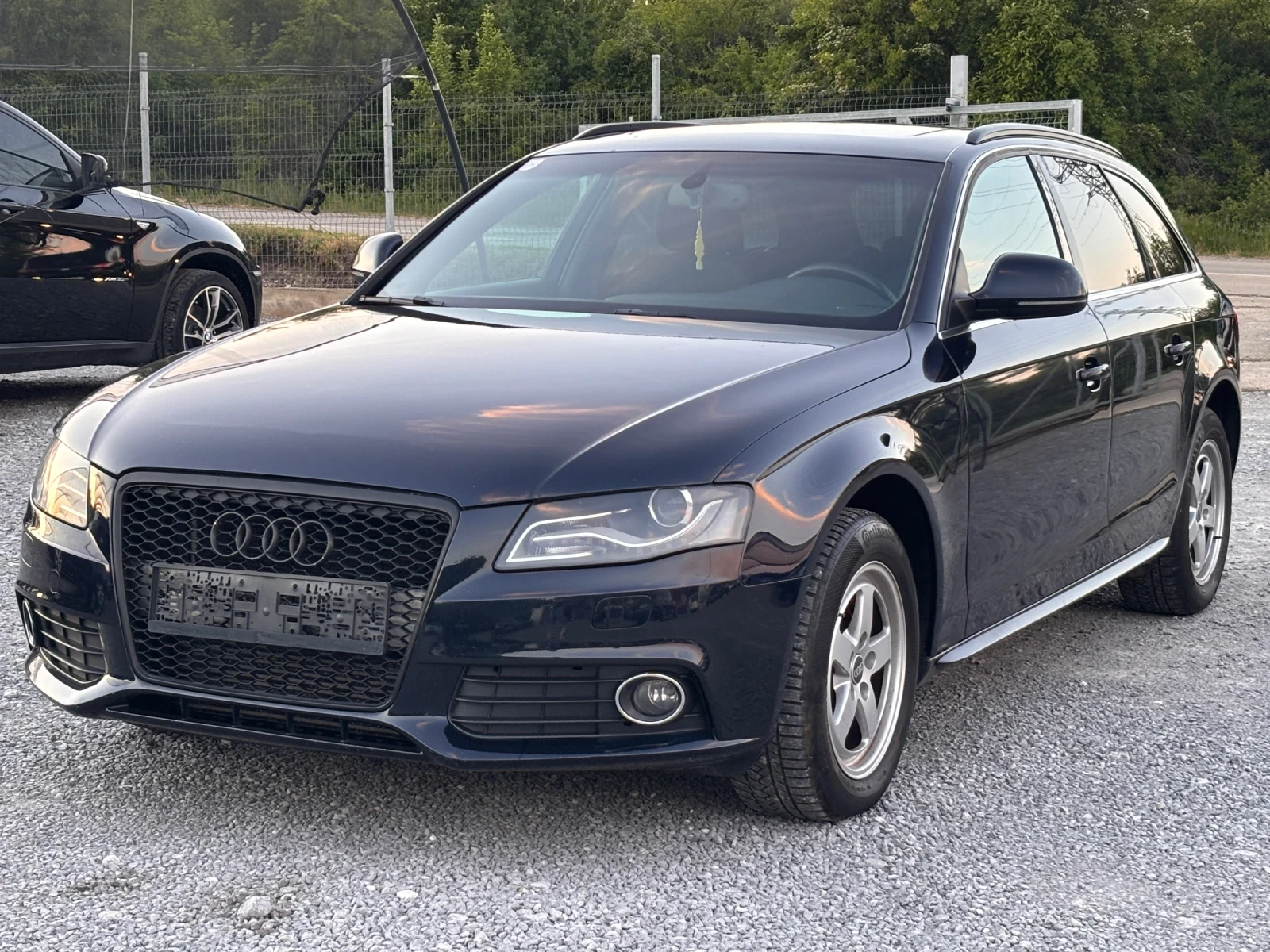 Audi A4 1.8 T / Автомат, снимка 2 - Автомобили и джипове - 54417658