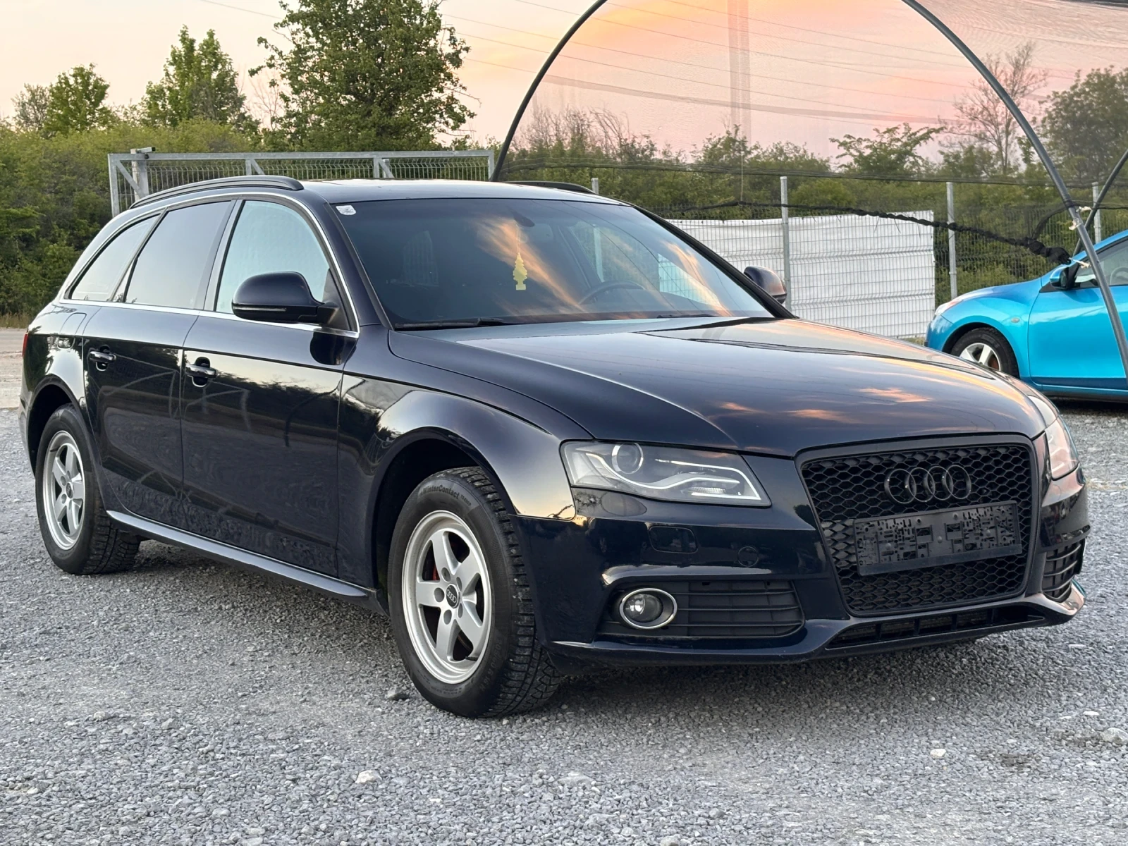 Audi A4 1.8 T / Автомат, снимка 8 - Автомобили и джипове - 54417658