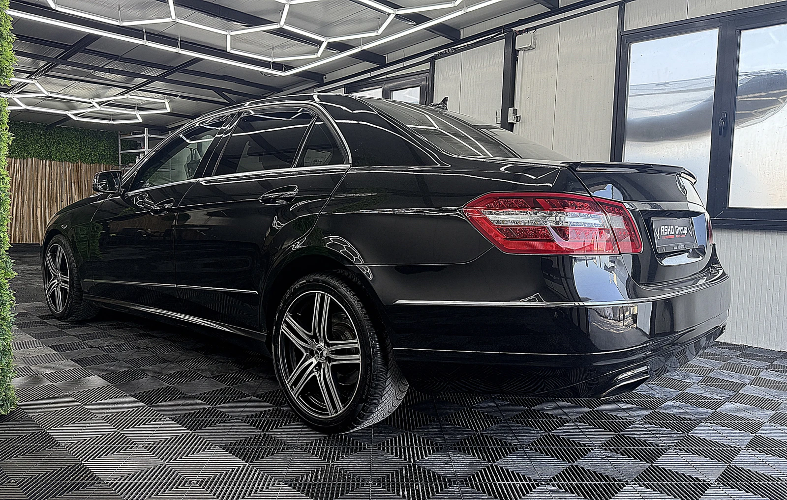 Mercedes-Benz E 250 AMG-LINE/PODGREV/AVANGARDE/СОБСТВЕН ЛИЗИНГ, снимка 4 - Автомобили и джипове - 54454960