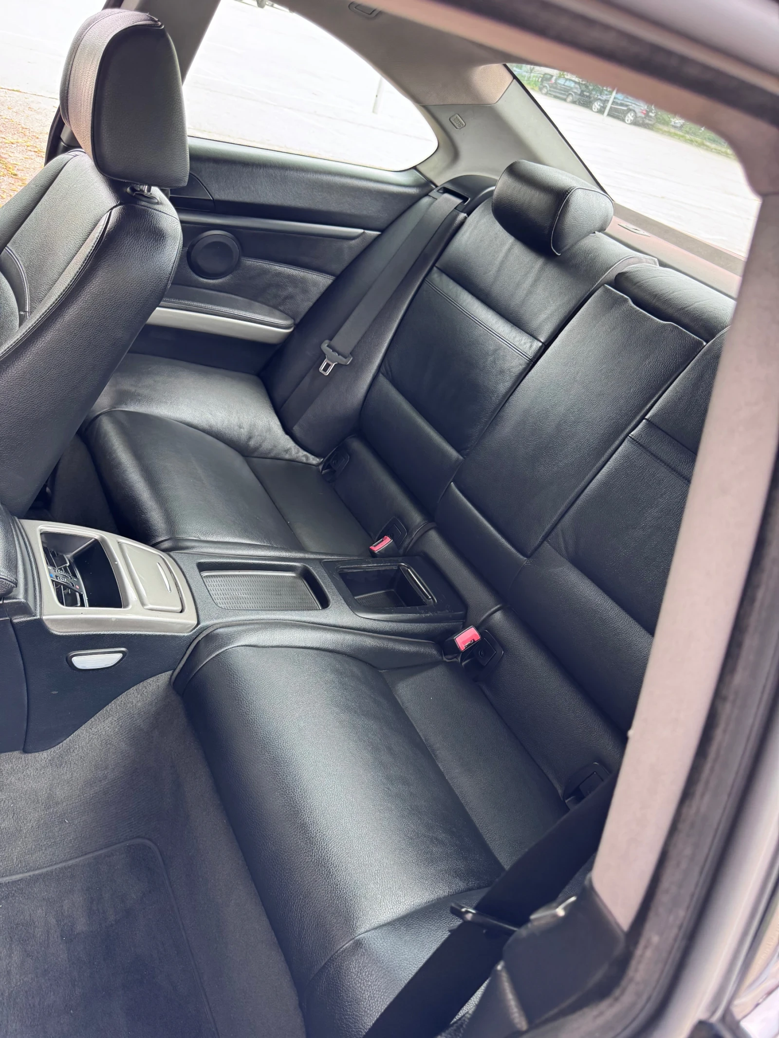 BMW 320 2, 0D avtomat/navi/koja, снимка 10 - Автомобили и джипове - 54484778