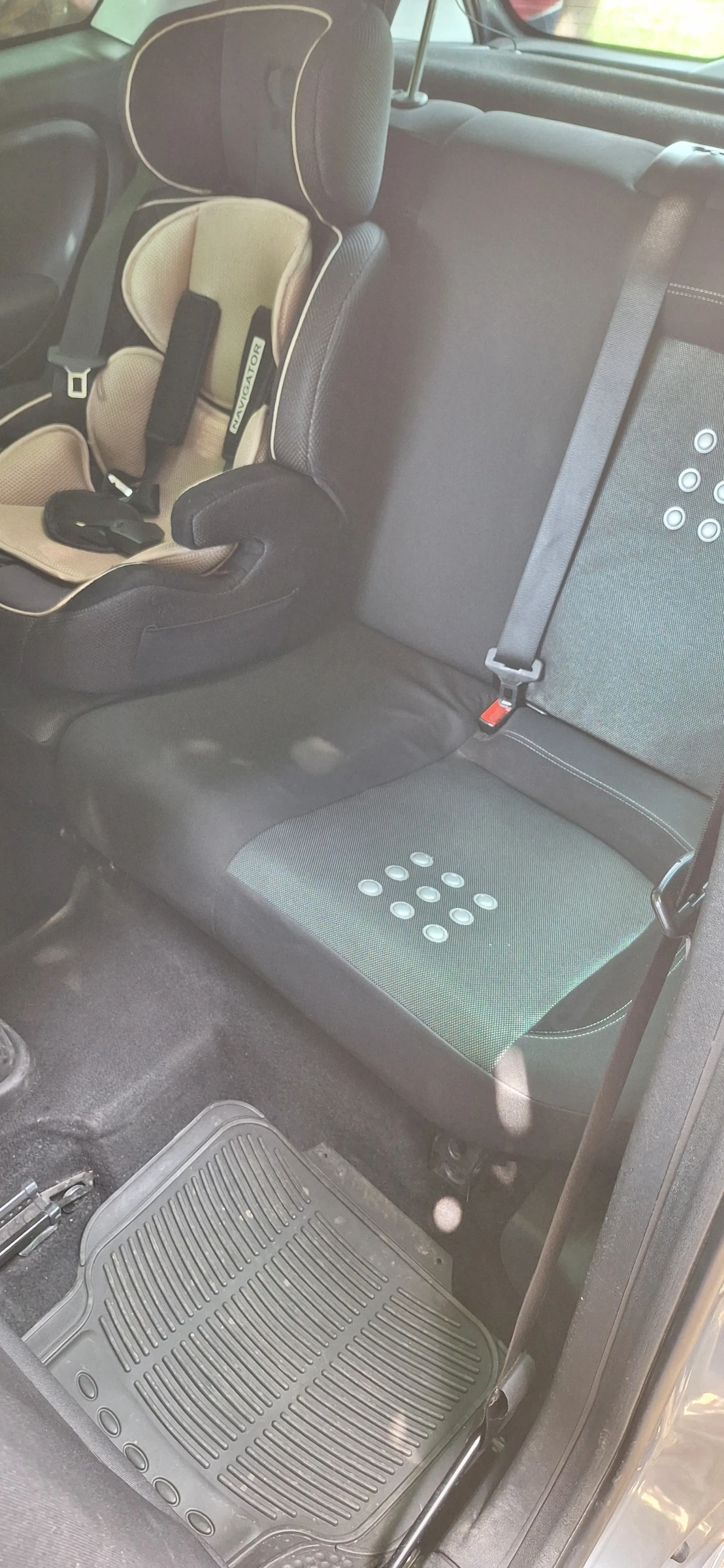 Fiat Punto 1.9 multijet 131 kc, снимка 7 - Автомобили и джипове - 54789429