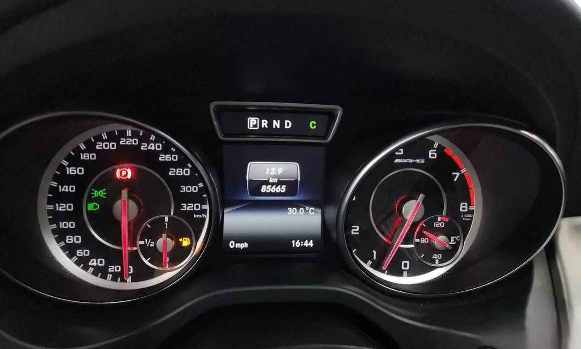 Mercedes-Benz CLA 45 AMG 4Matic Панорама, снимка 8 - Автомобили и джипове - 54978347