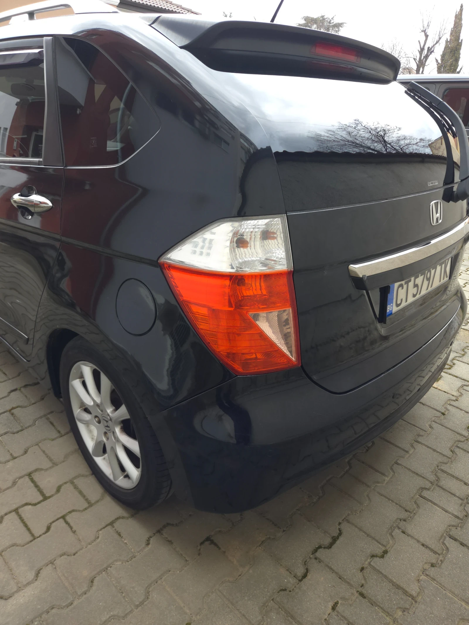 Honda Fr-v, снимка 6 - Автомобили и джипове - 54998710