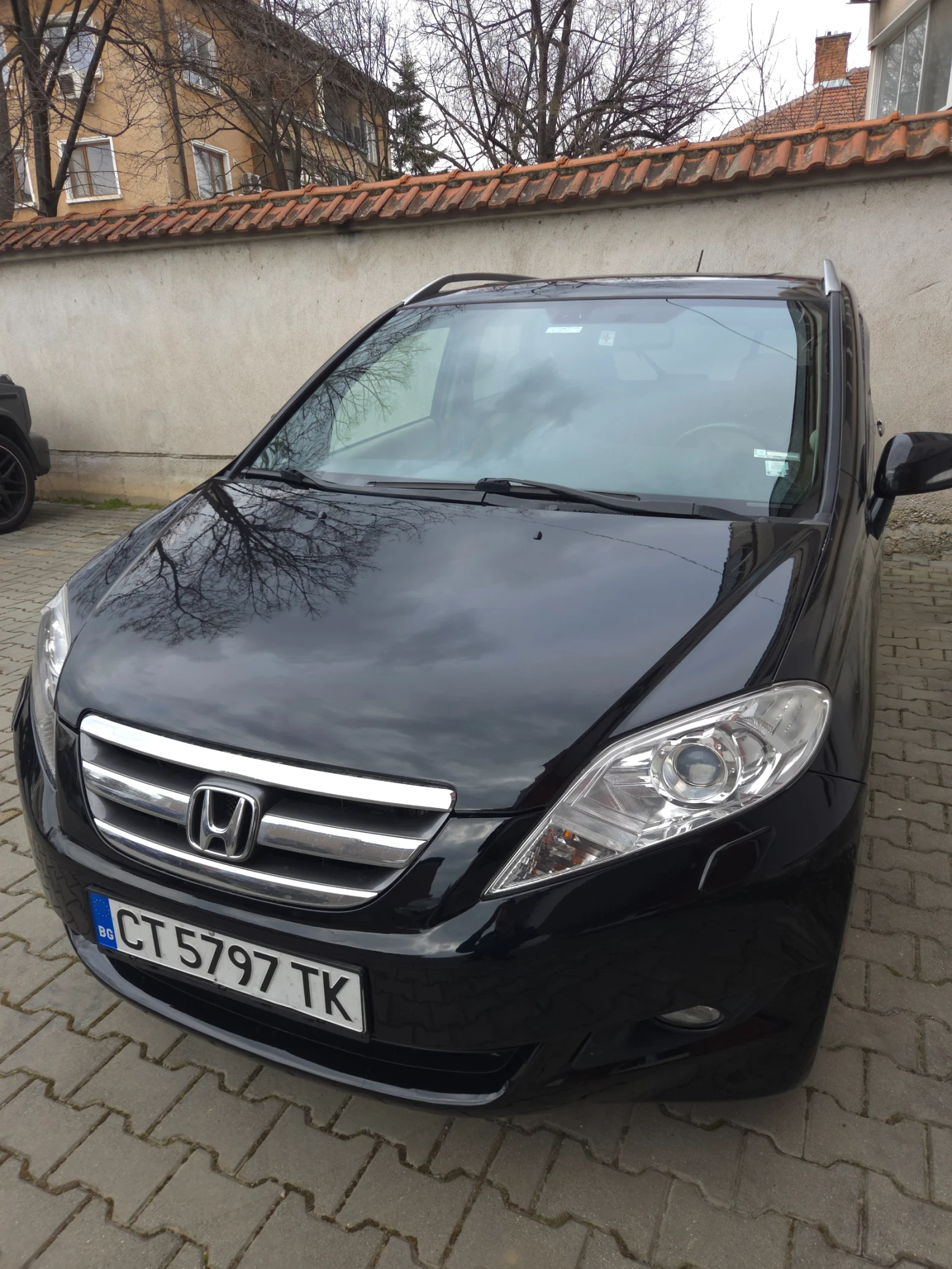 Honda Fr-v, снимка 3 - Автомобили и джипове - 54998710