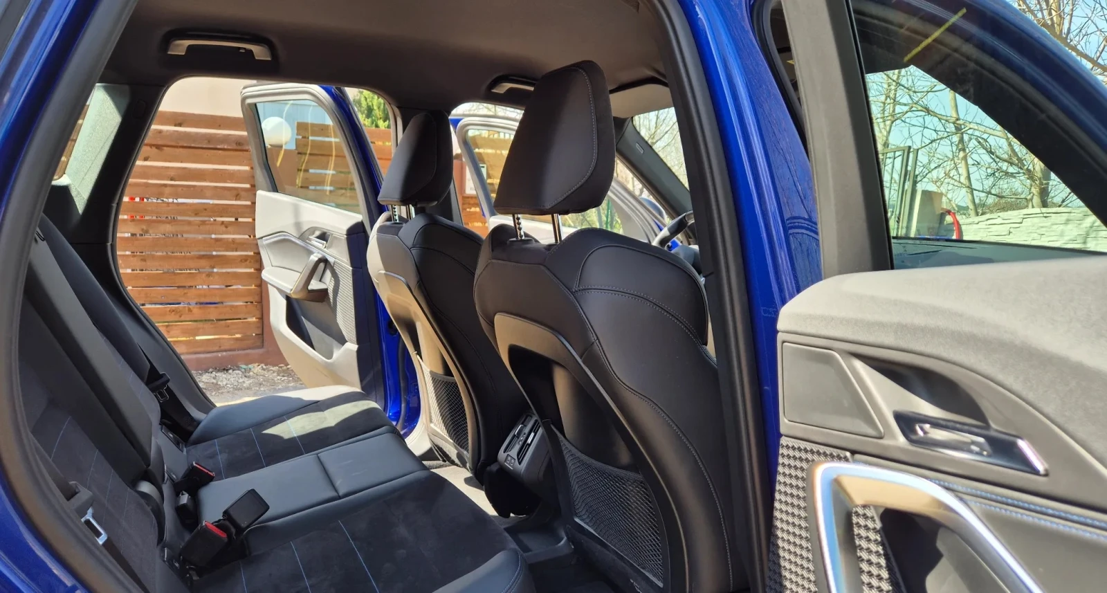 BMW iX1 eDrive20 M-Sport , снимка 6 - Автомобили и джипове - 55022746