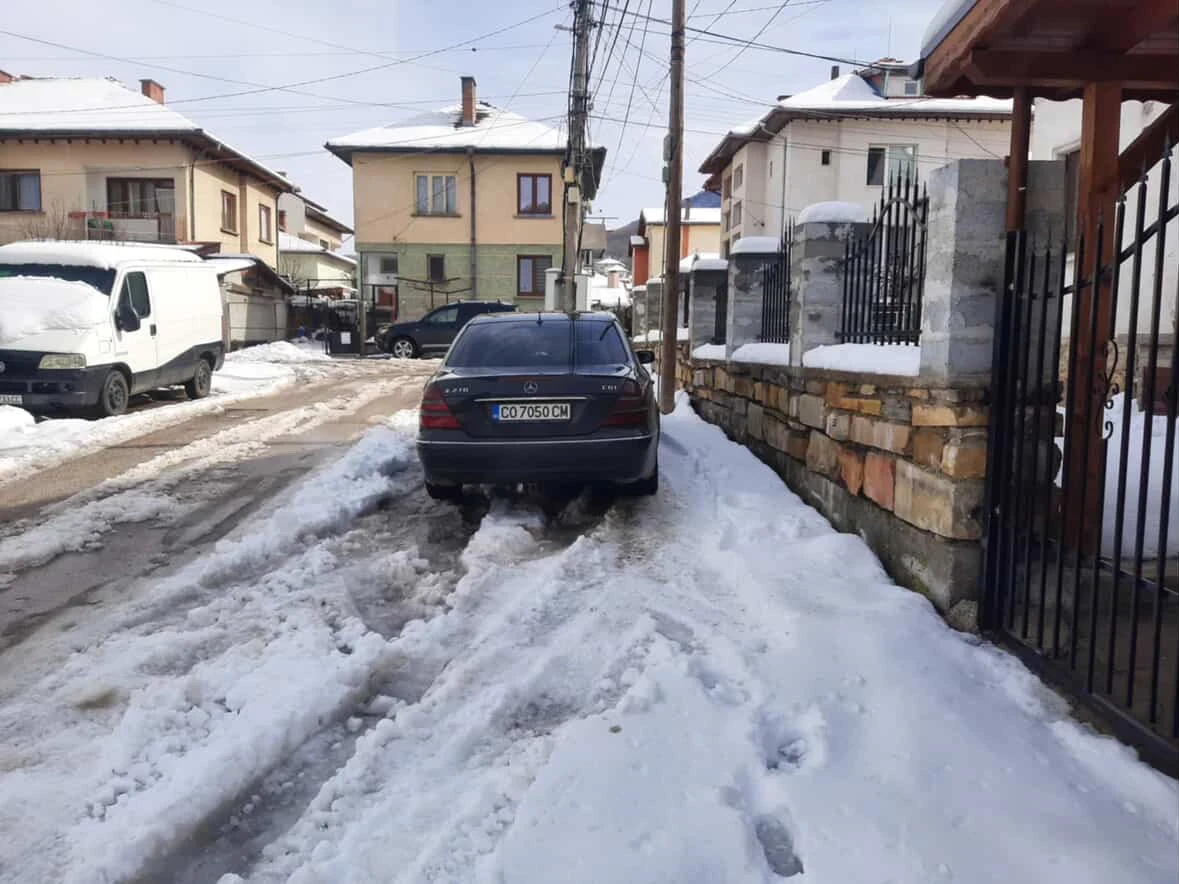 Mercedes-Benz E 270, снимка 3 - Автомобили и джипове - 55262788