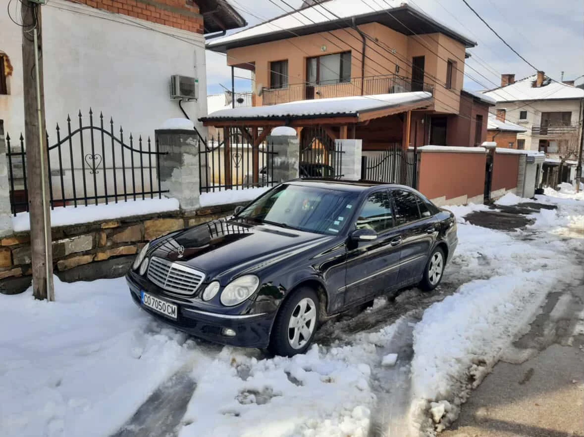 Mercedes-Benz E 270