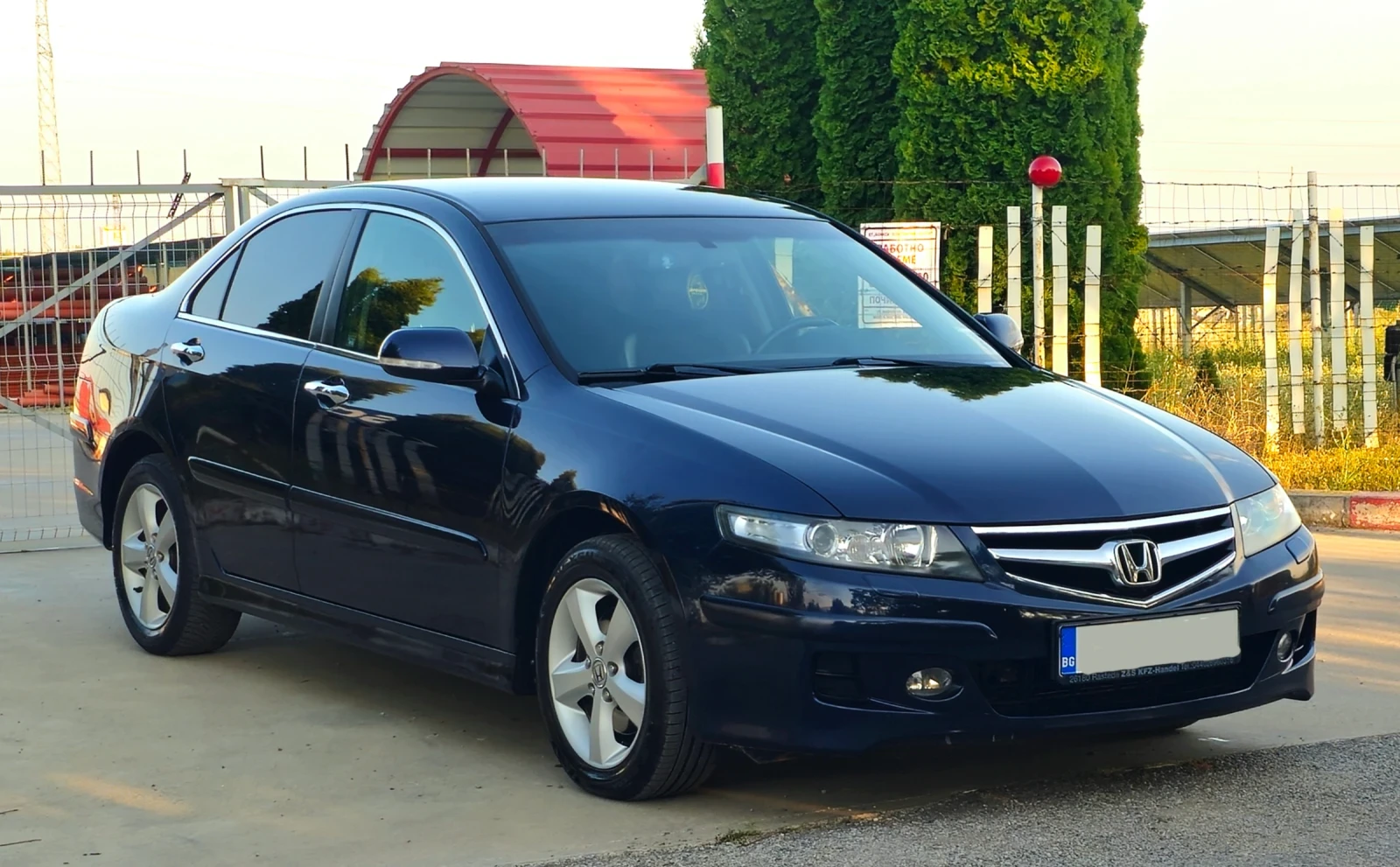 Honda Accord 2.2i-CDTi/FACELIFT/КОЖА/XENON/NAVi/ВС. ПЛАТЕНО, снимка 2 - Автомобили и джипове - 55304689