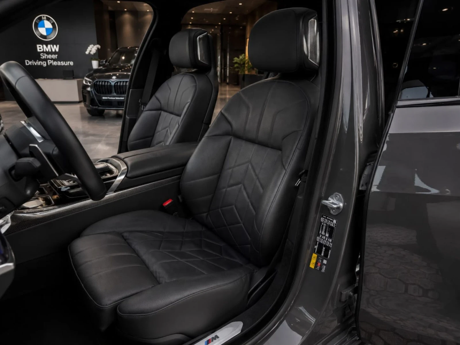 BMW 750 ОЧАКВАН ВНОС xDrive M SPORT / PLUG-IN HYBRID /, снимка 6 - Автомобили и джипове - 55501420