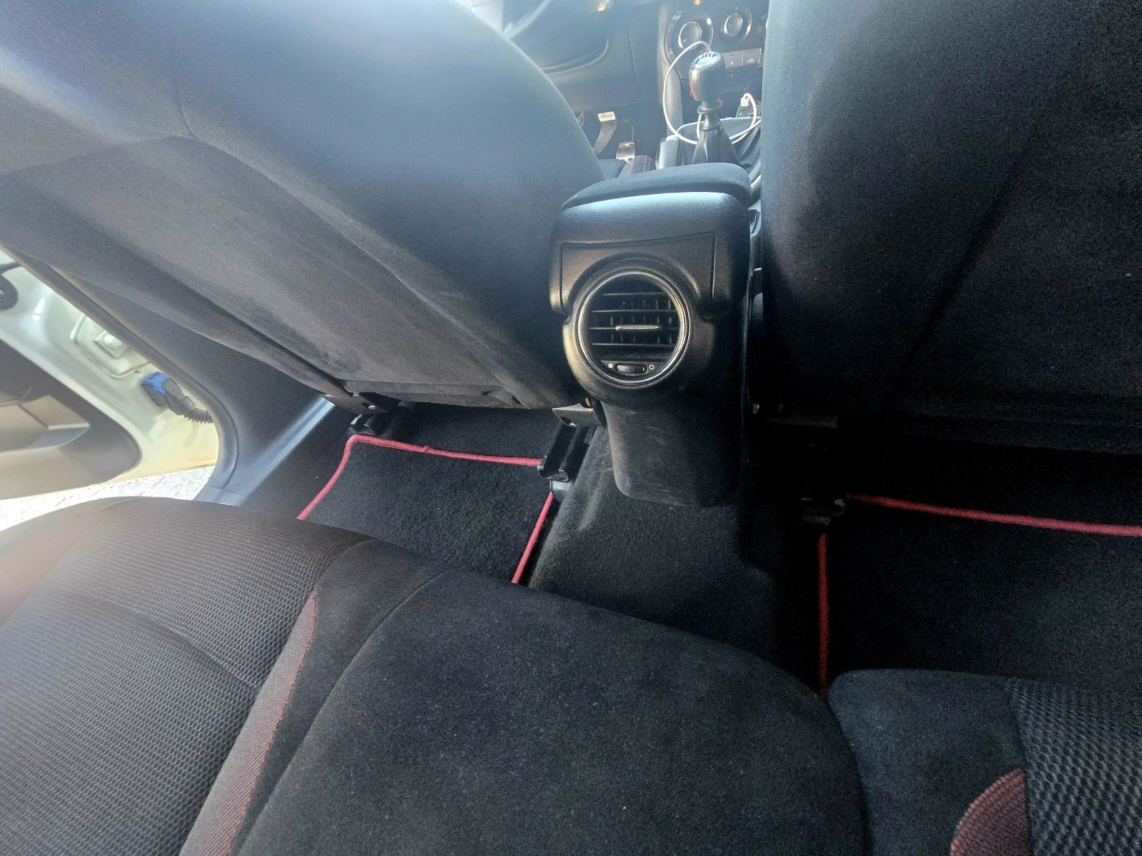 Fiat Bravo 1.4 t-jet 120 hp, снимка 11 - Автомобили и джипове - 55682129