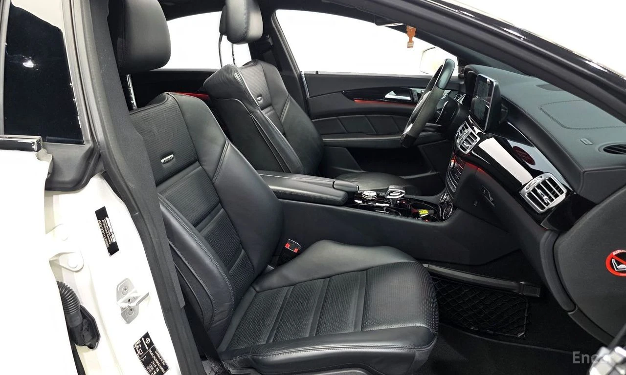 Mercedes-Benz CLS 63 AMG 4MATIC* HARMON* KARDON* ОБДУХВАНЕ* МАСАЖ* ДИСТРОНИ, снимка 14 - Автомобили и джипове - 56114244