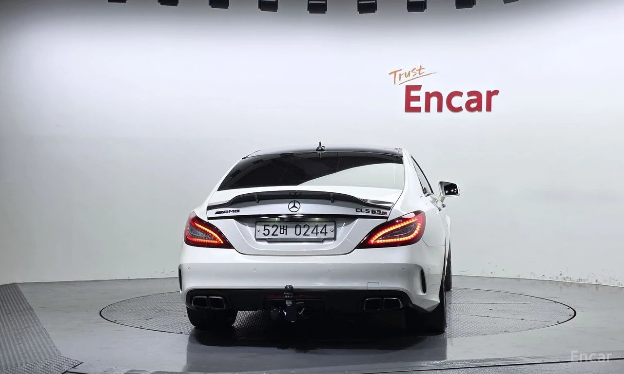 Mercedes-Benz CLS 63 AMG 4MATIC* HARMON* KARDON* ОБДУХВАНЕ* МАСАЖ* ДИСТРОНИ, снимка 4 - Автомобили и джипове - 56114244